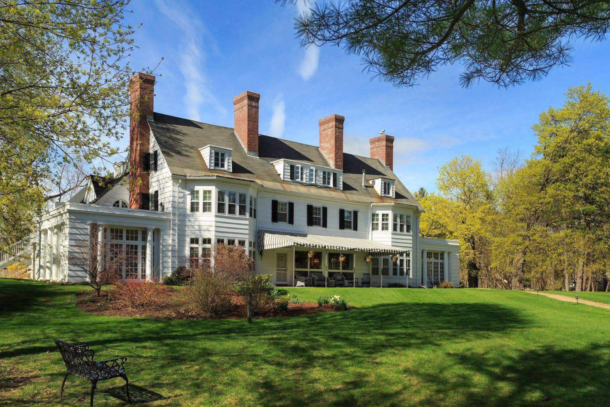 Four Chimneys Inn Bennington Dış mekan fotoğraf