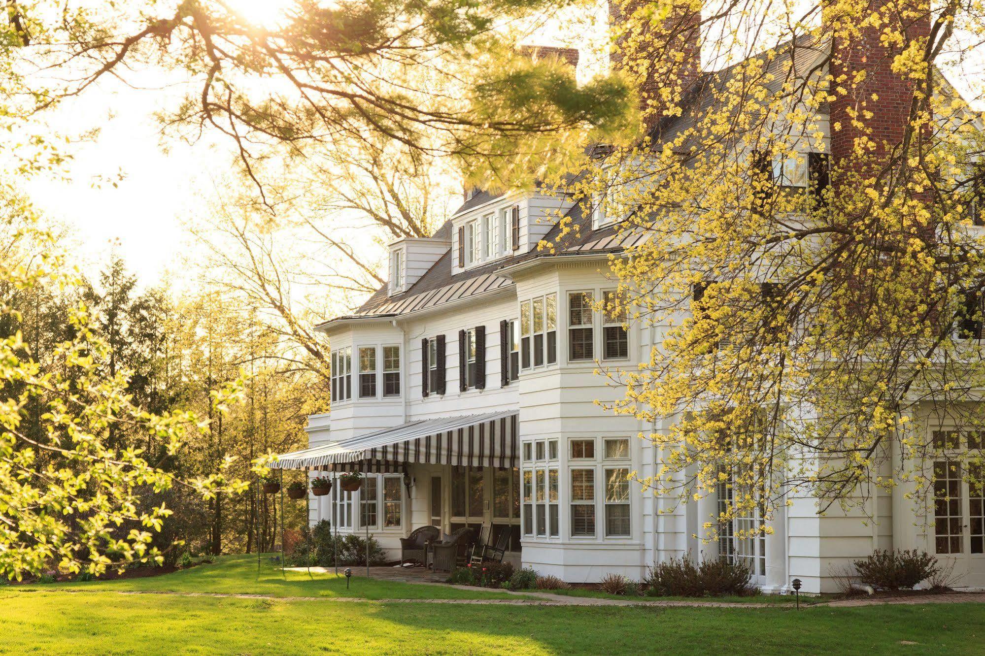 Four Chimneys Inn Bennington Dış mekan fotoğraf